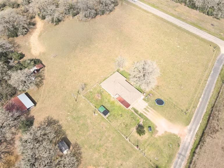 Photo 5 of 22052 Chapman Rd, Hempstead, TX