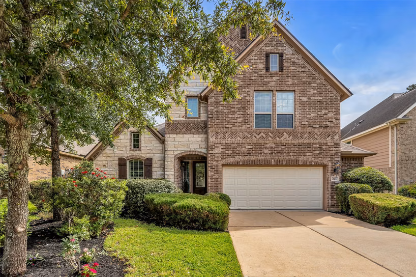 Photo of 246 Hearthshire Circle, The Woodlands, TX 77354