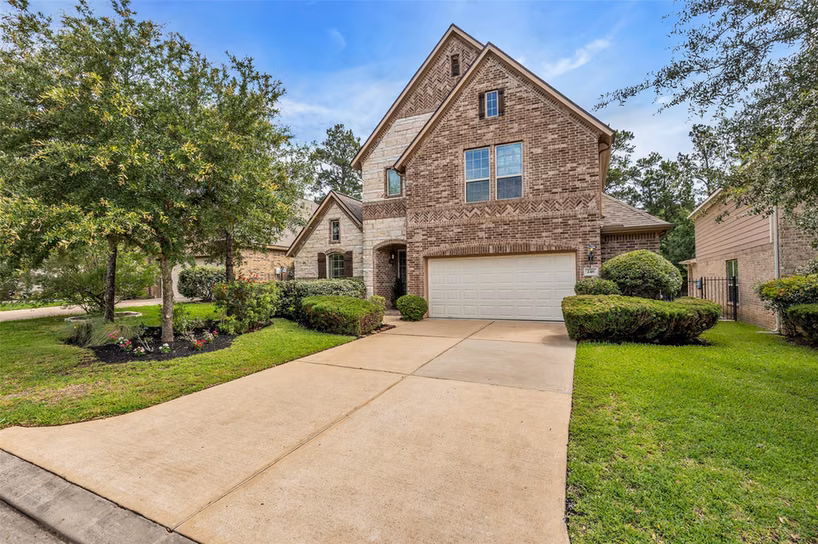 Photo 2 of 246 Hearthshire Circle, The Woodlands, TX