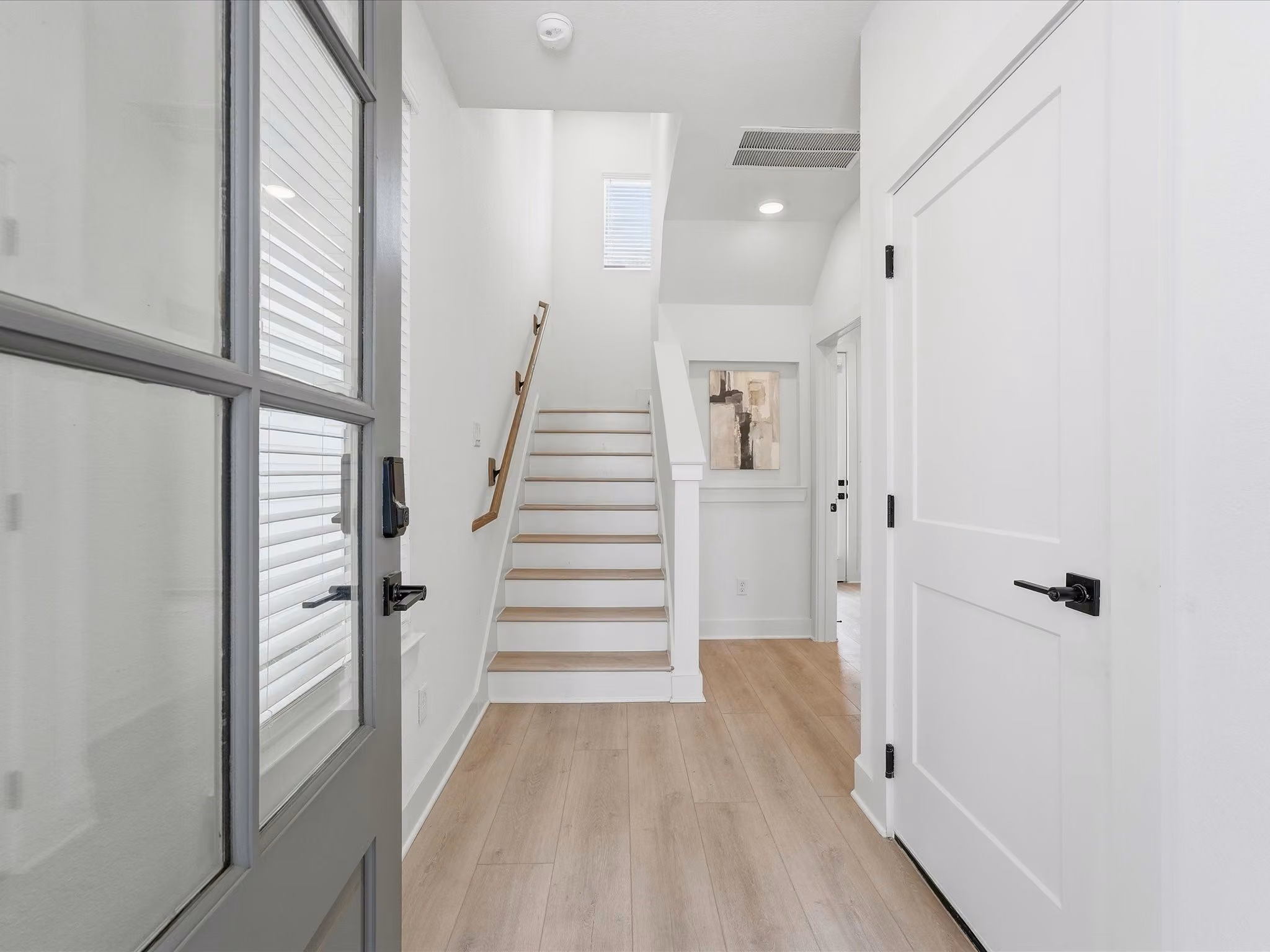 Photo 4 of 267 De Boll Street, Houston, TX