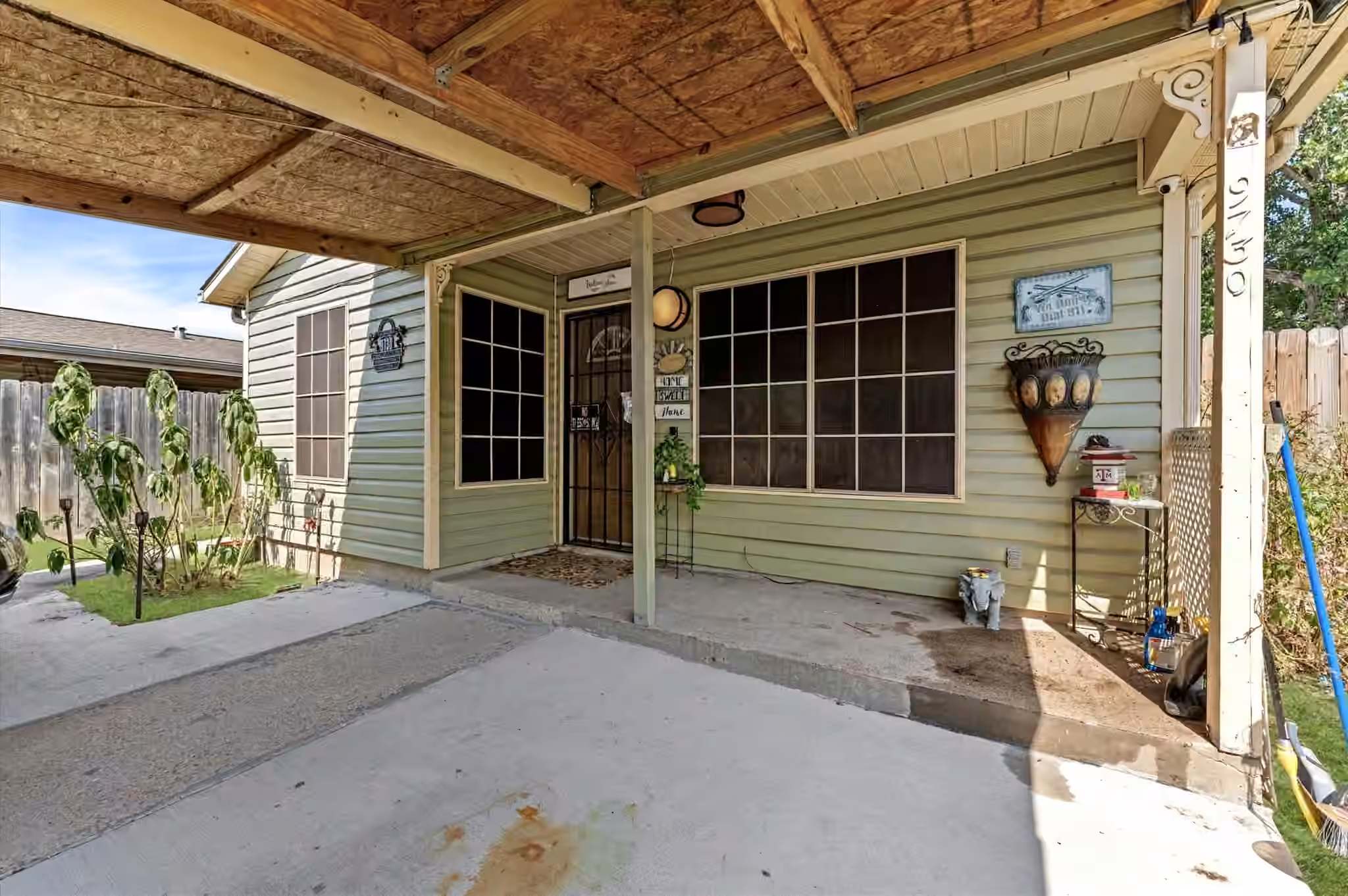 Photo 2 of 9730 Caballero Drive, Houston, TX