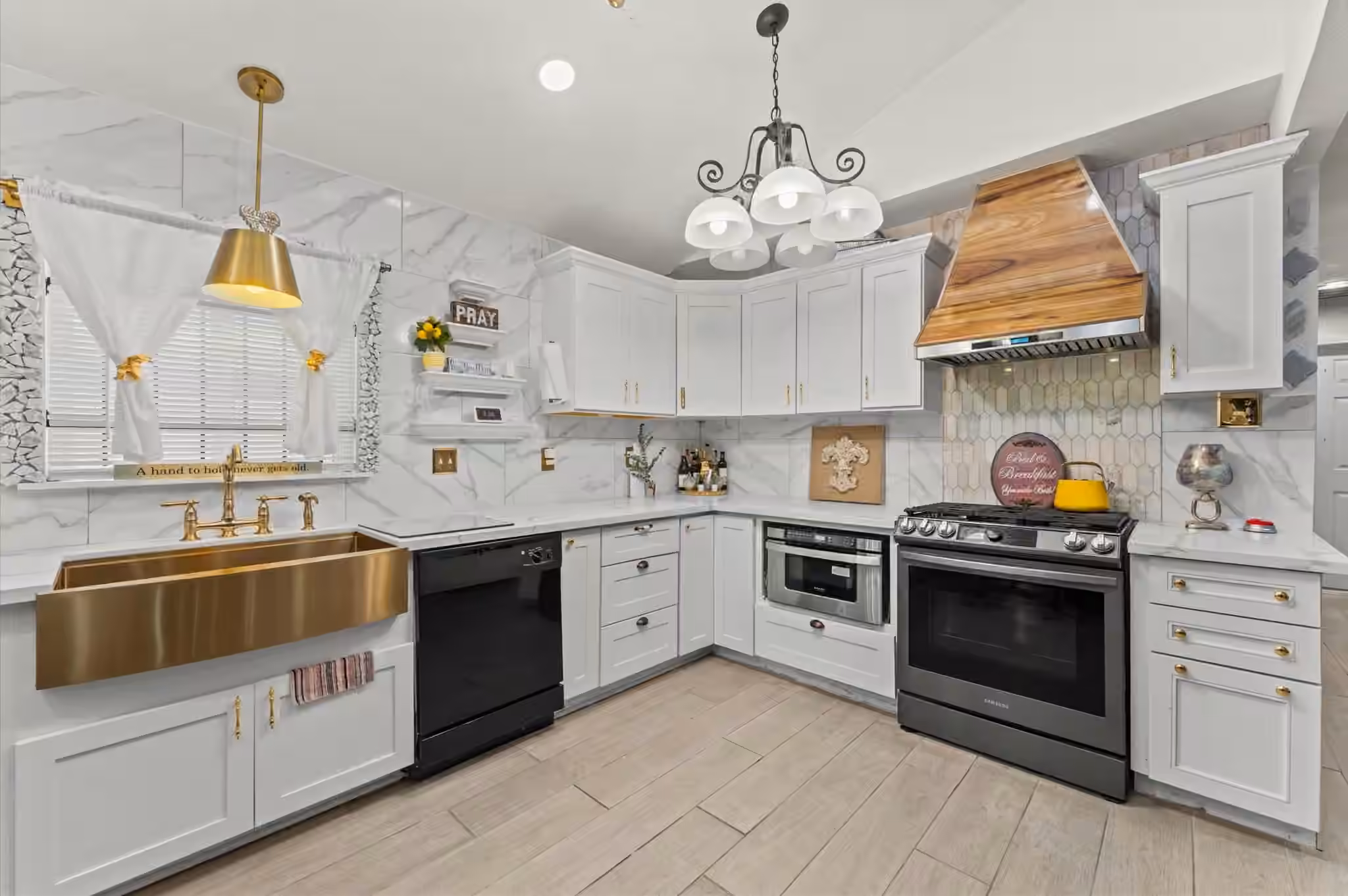 Photo 5 of 9730 Caballero Drive, Houston, TX