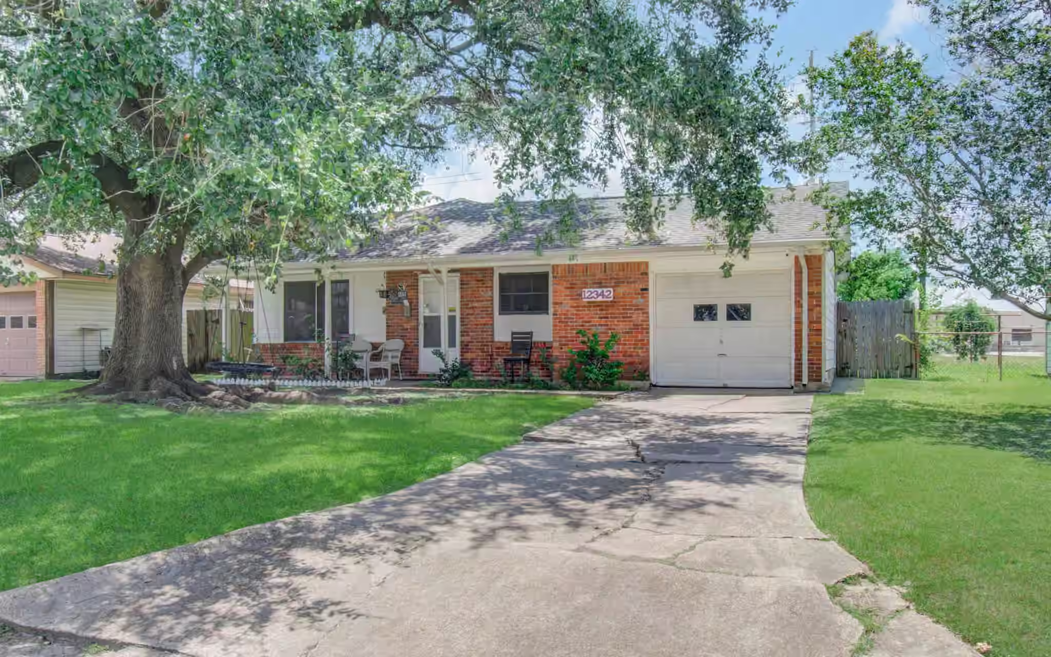 Photo 2 of 12342 Ledger Lane, Houston, TX