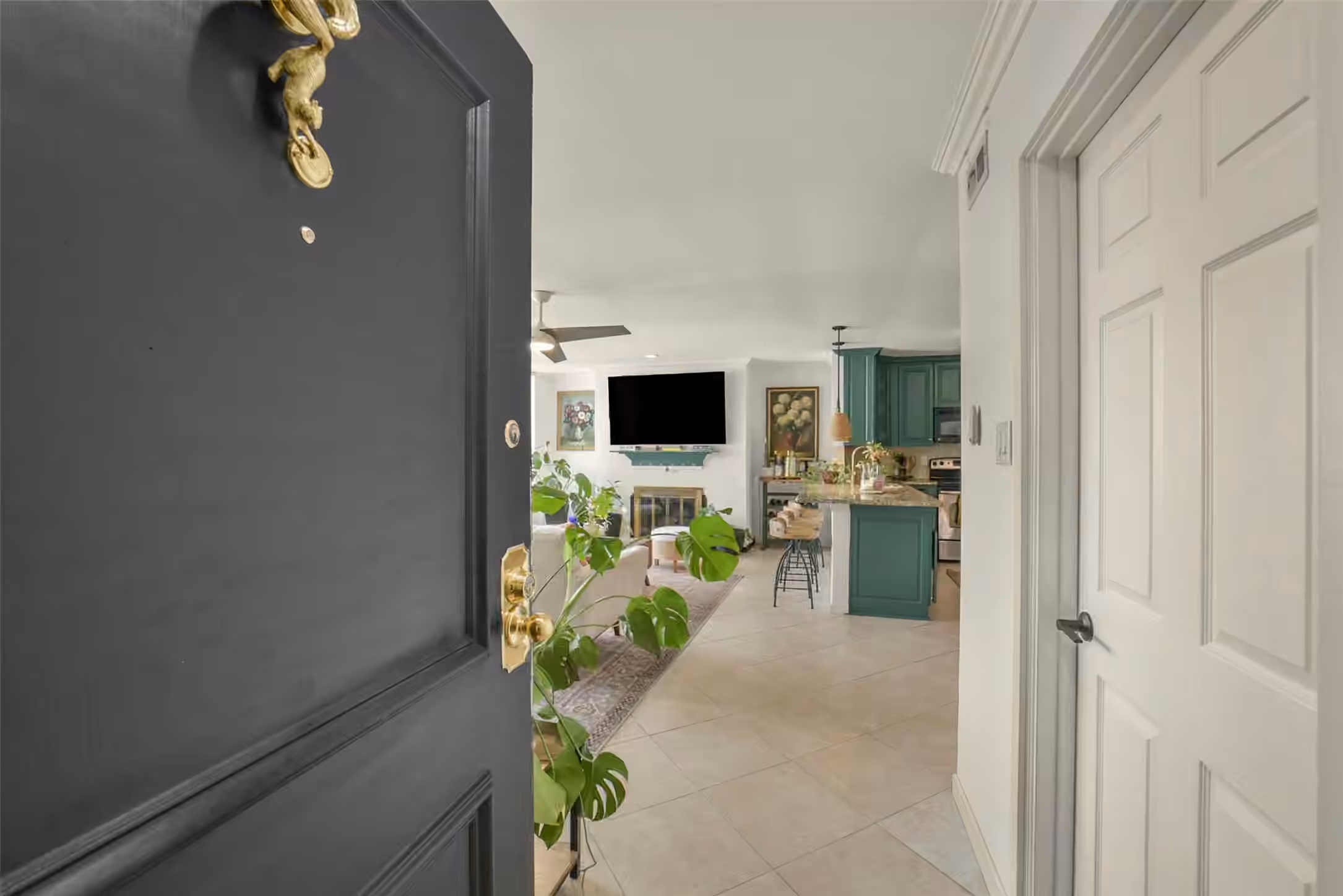 Photo 3 of 2333 Bering Drive 322, Houston, TX