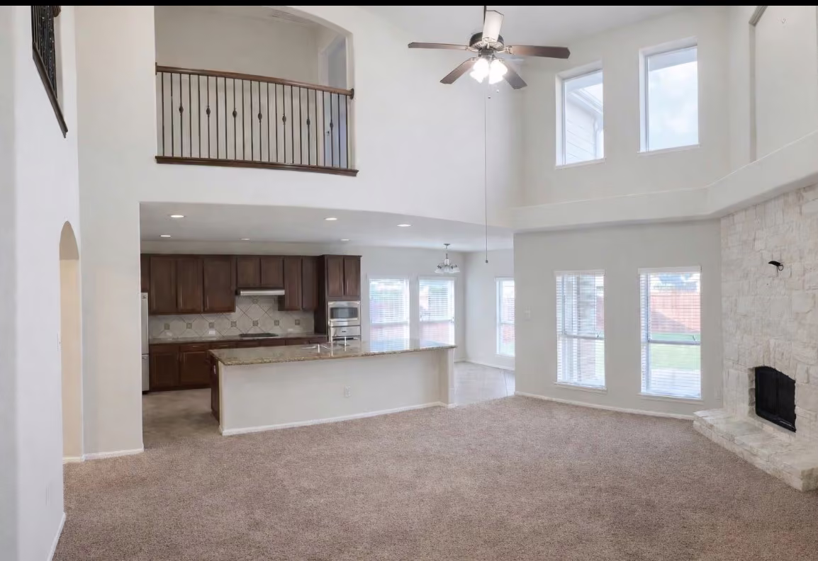 Photo 3 of 1230 Martinez Court, Friendswood, TX