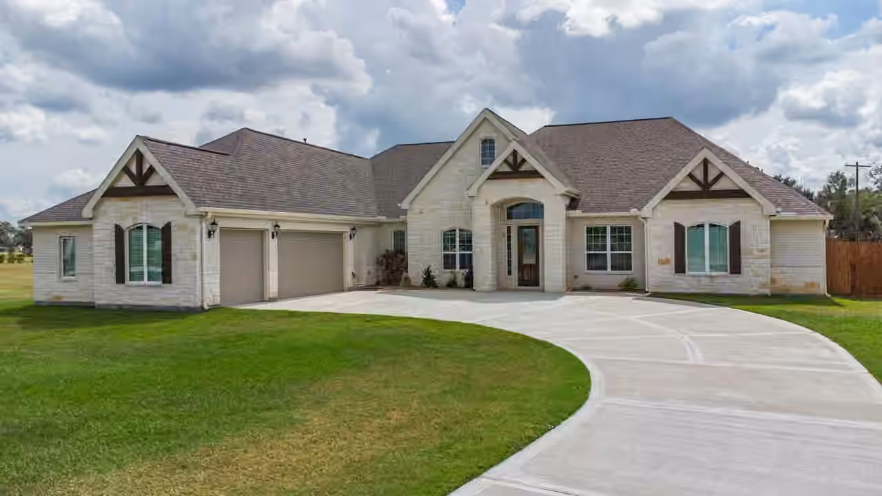 Photo of 305 Champions Court, El Campo, TX