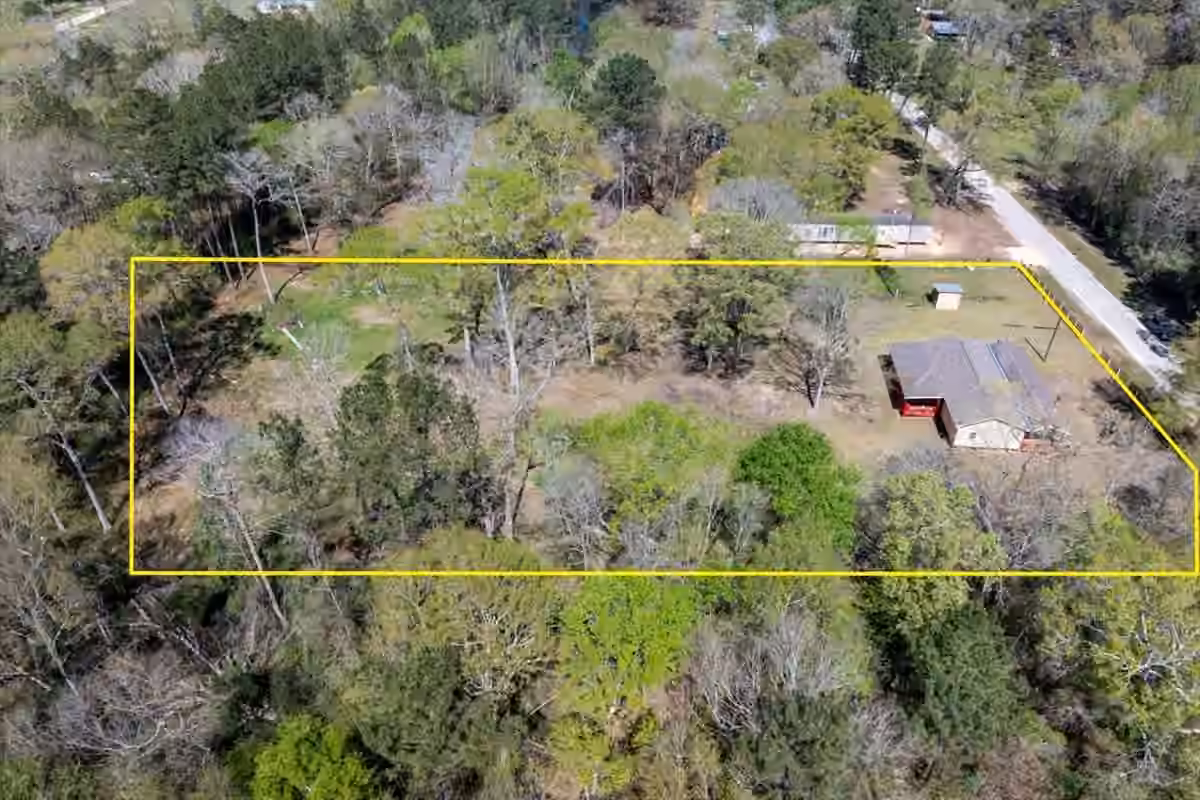 Photo 2 of 691 Willow Drive, Shepherd, TX