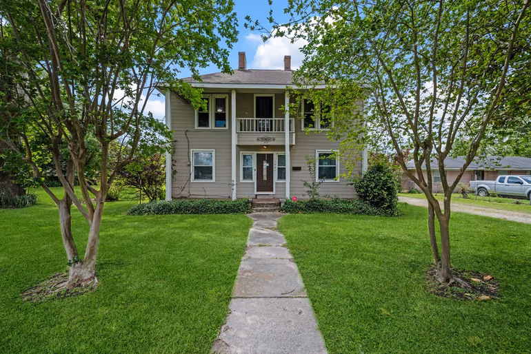 Photo 3 of 1005 W Clayton Street, Dayton, TX