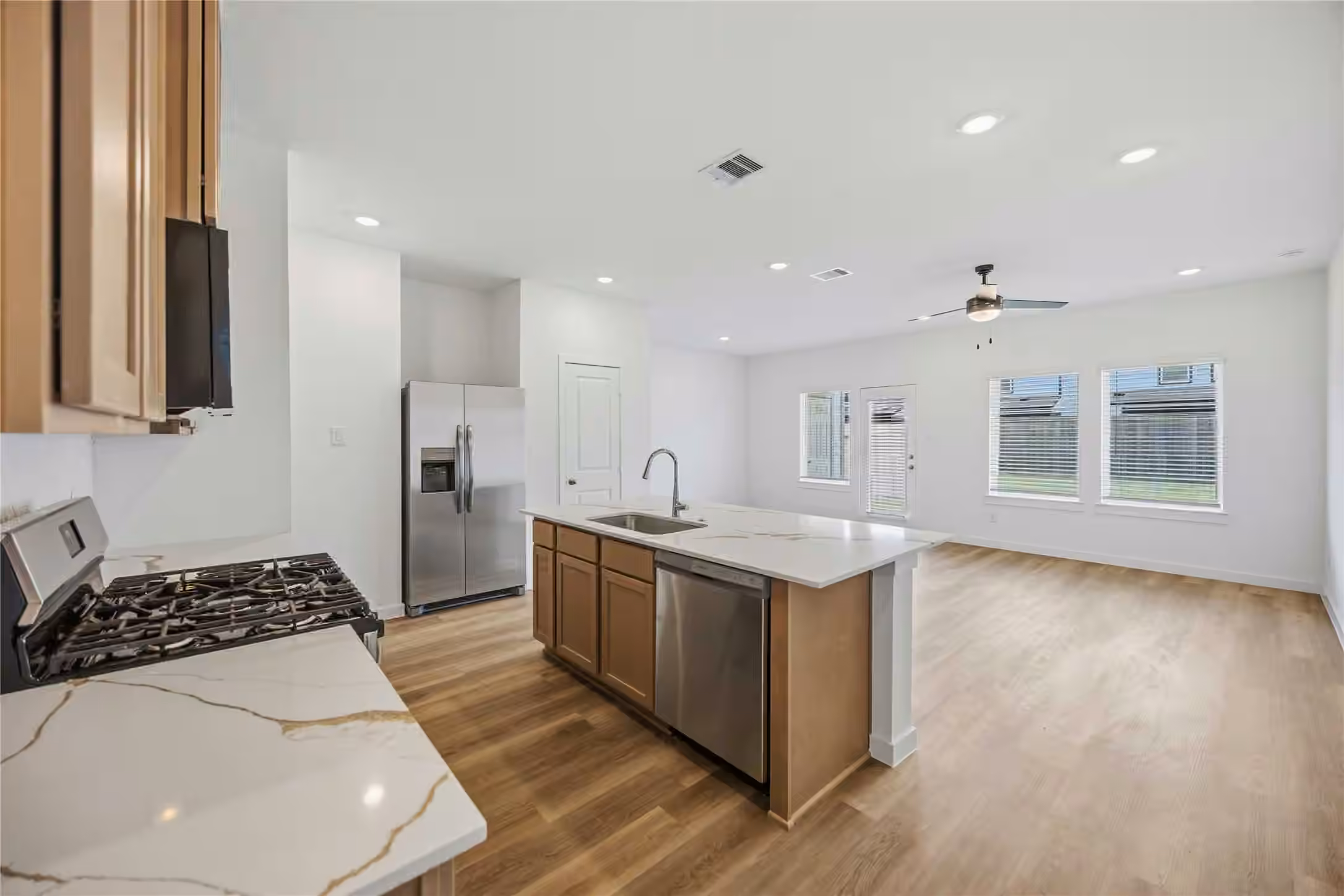 Photo 3 of 2602 McHenry Landing Lane, Houston, TX