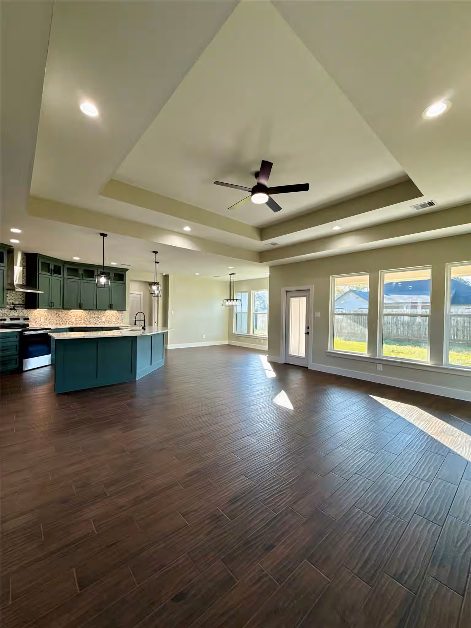 Photo 7 of 443 Wellshire Drive, West Columbia, TX