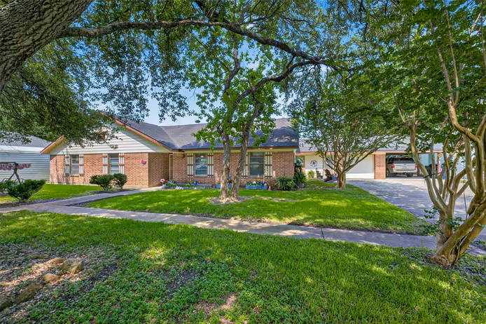 Photo of 14116 Almeda School Road, Houston, TX 77047