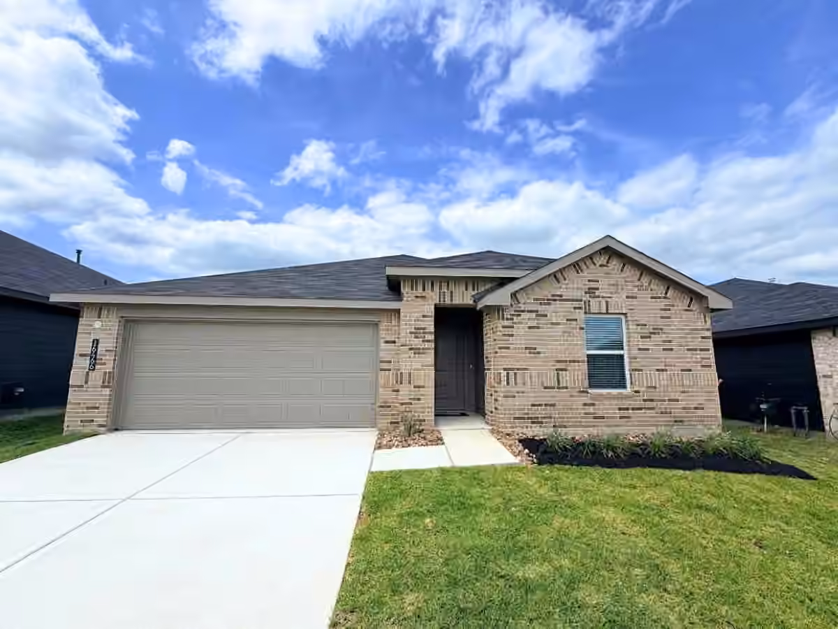 Photo of 16466 Pinebrook Leaf Lane, Magnolia, TX