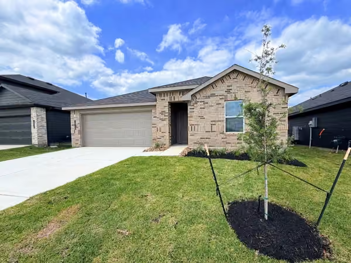 Photo 2 of 16466 Pinebrook Leaf Lane, Magnolia, TX