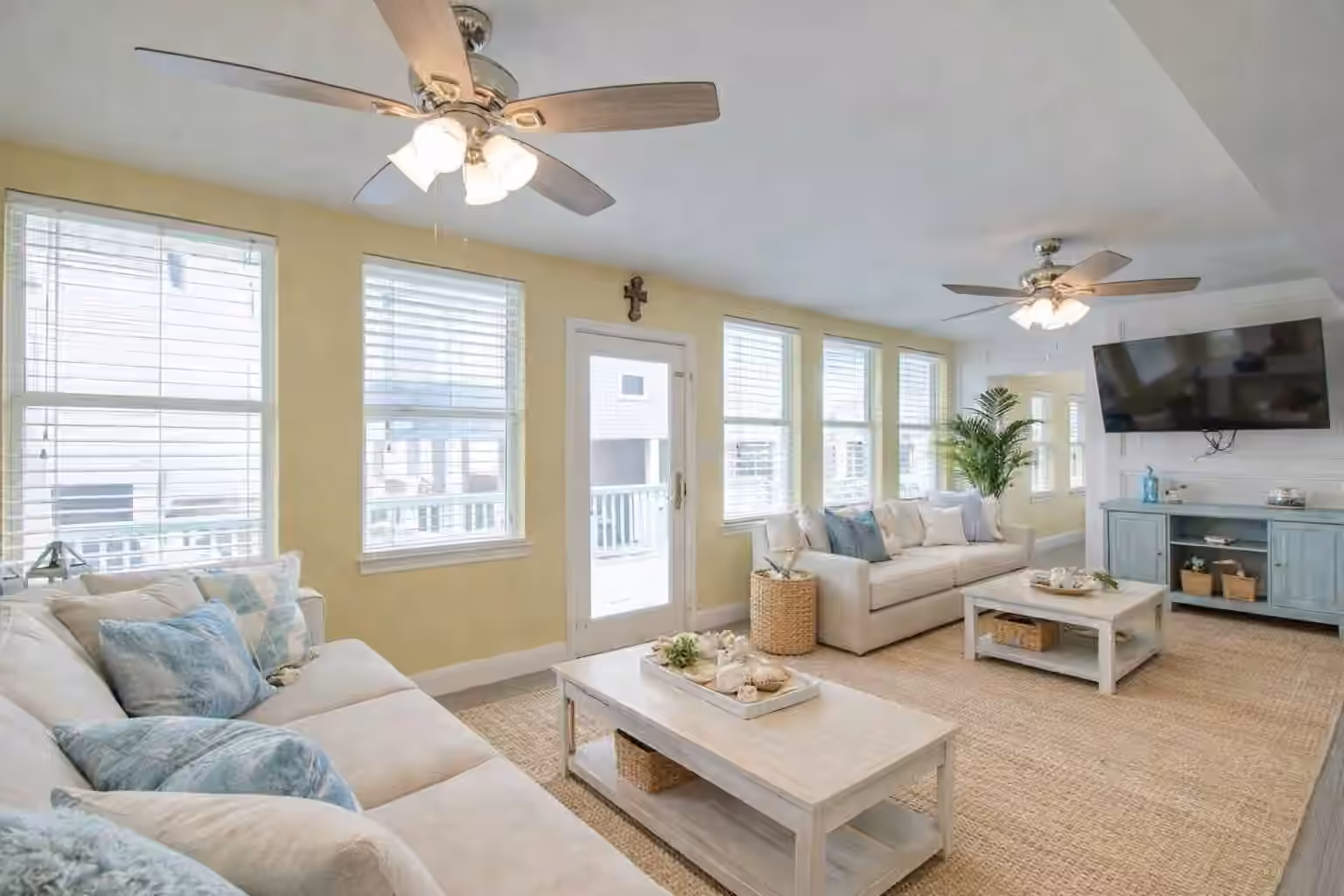 Photo 6 of 21225 Gulf Dr, Galveston, TX
