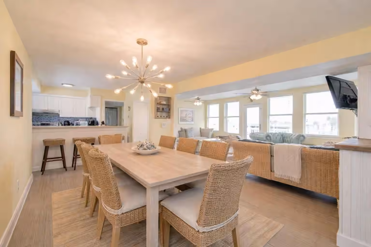 Photo 7 of 21225 Gulf Dr, Galveston, TX