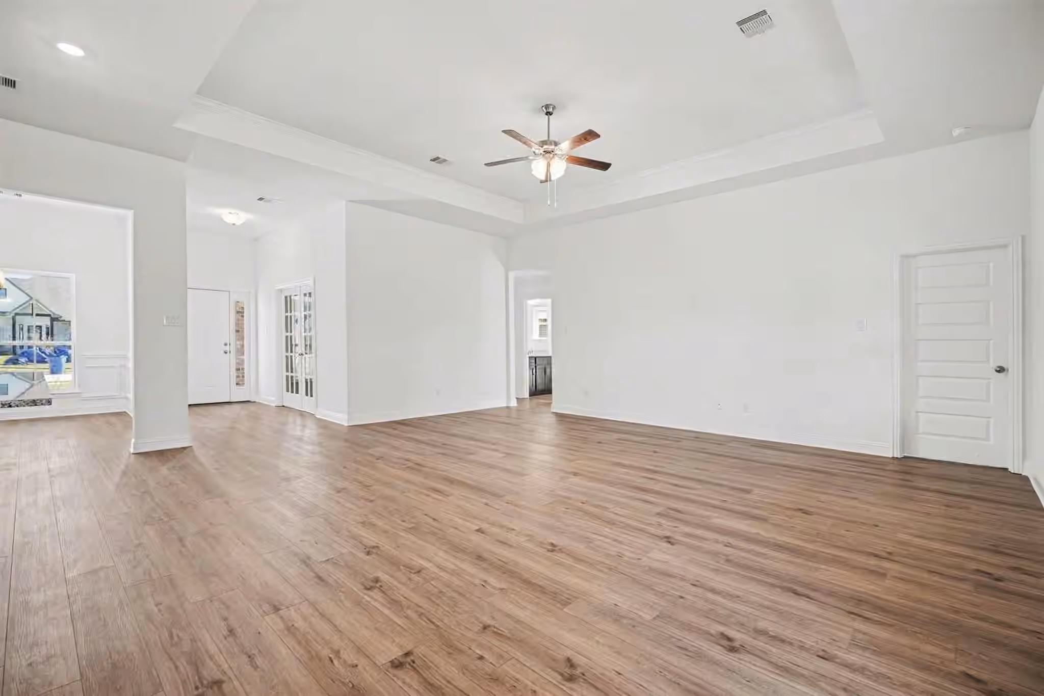 Photo 5 of 10 Keystone Court, Angleton, TX