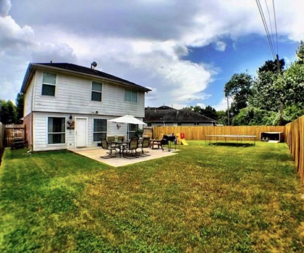 Photo 6 of 6403 W Ridgecreek Drive, Houston, TX