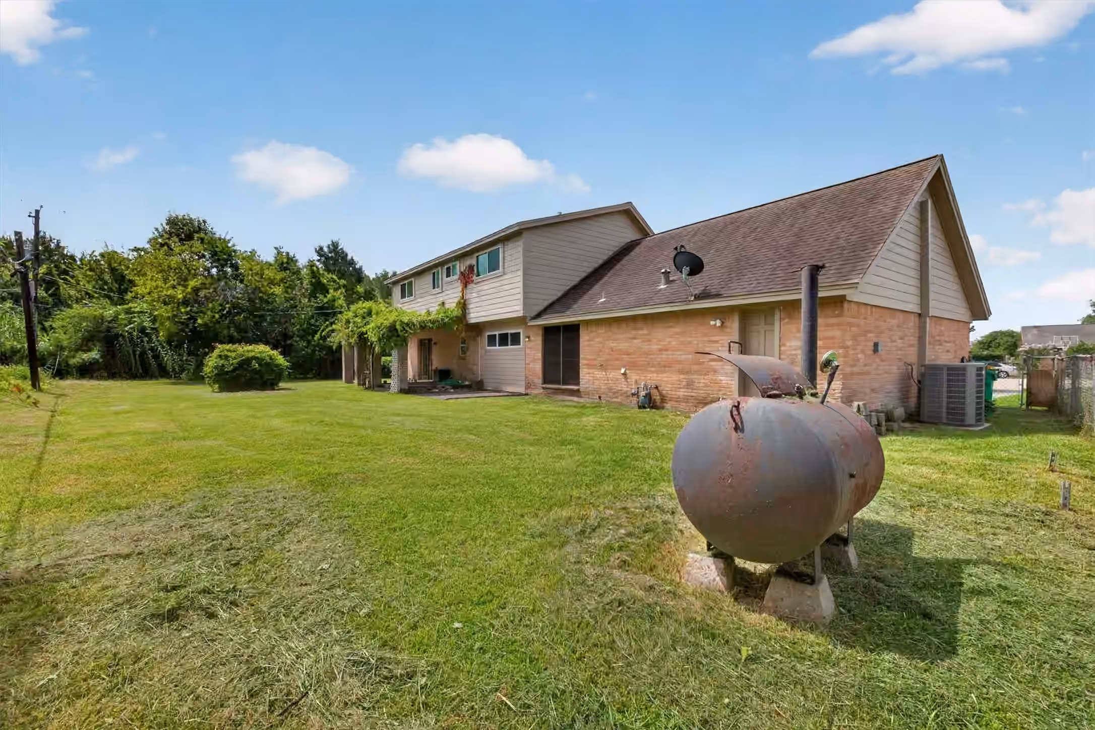 Photo 5 of 1406 Cedarbrook Court, Seabrook, TX