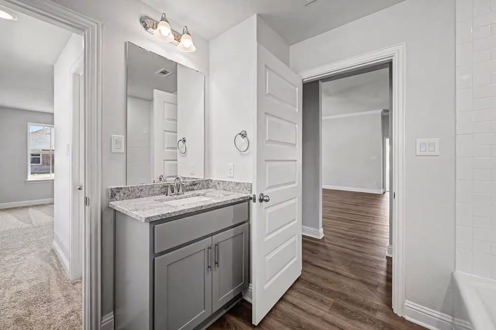 Photo 6 of 14 Keystone Court, Angleton, TX