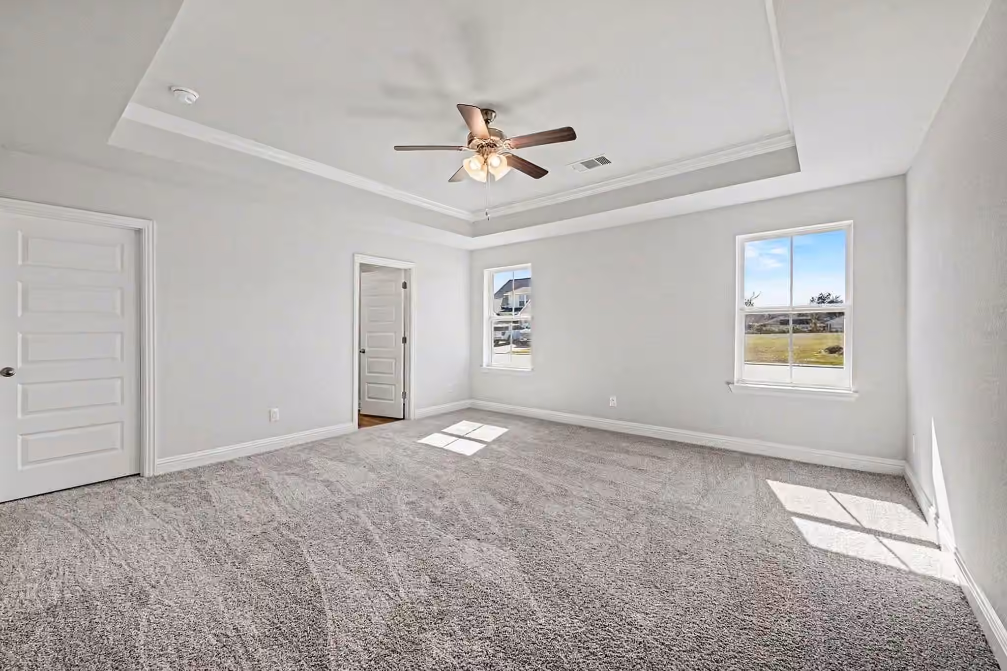 Photo 7 of 14 Keystone Court, Angleton, TX