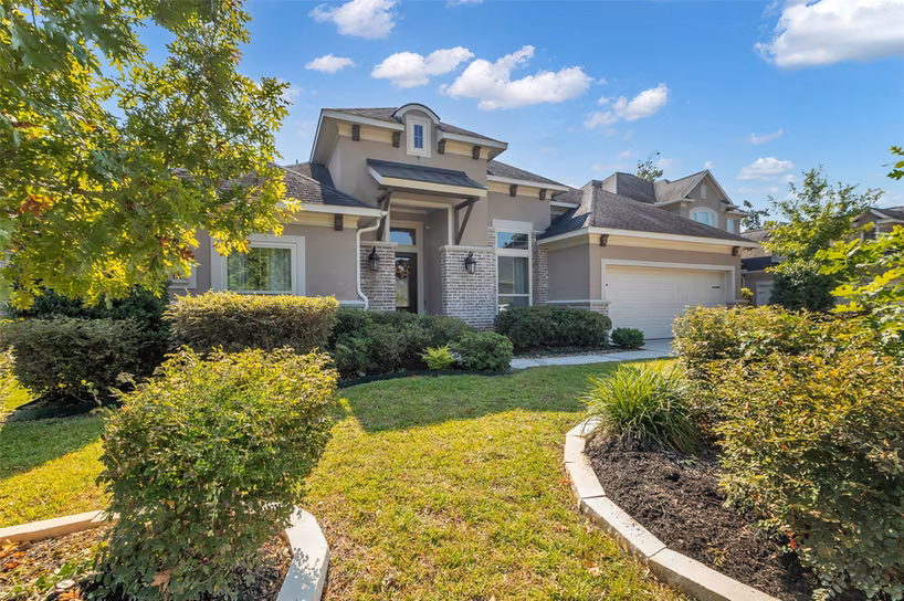 Photo 2 of 111 Coral Bells Court, Conroe, TX