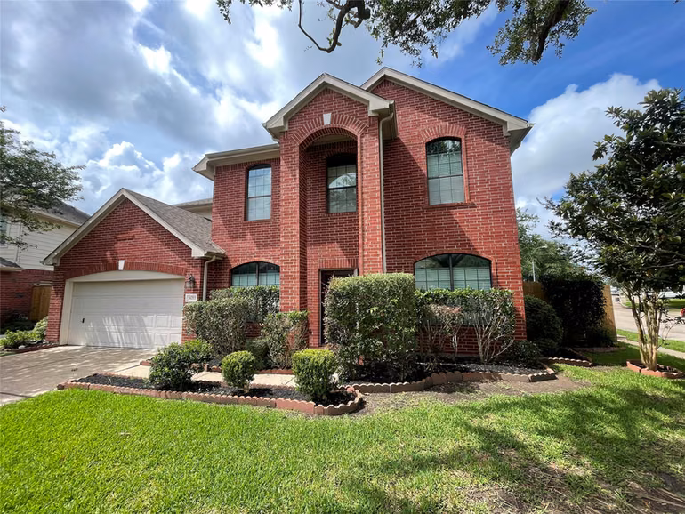 Photo of 16211 Quiet Canyon Court, Friendswood, TX 77546