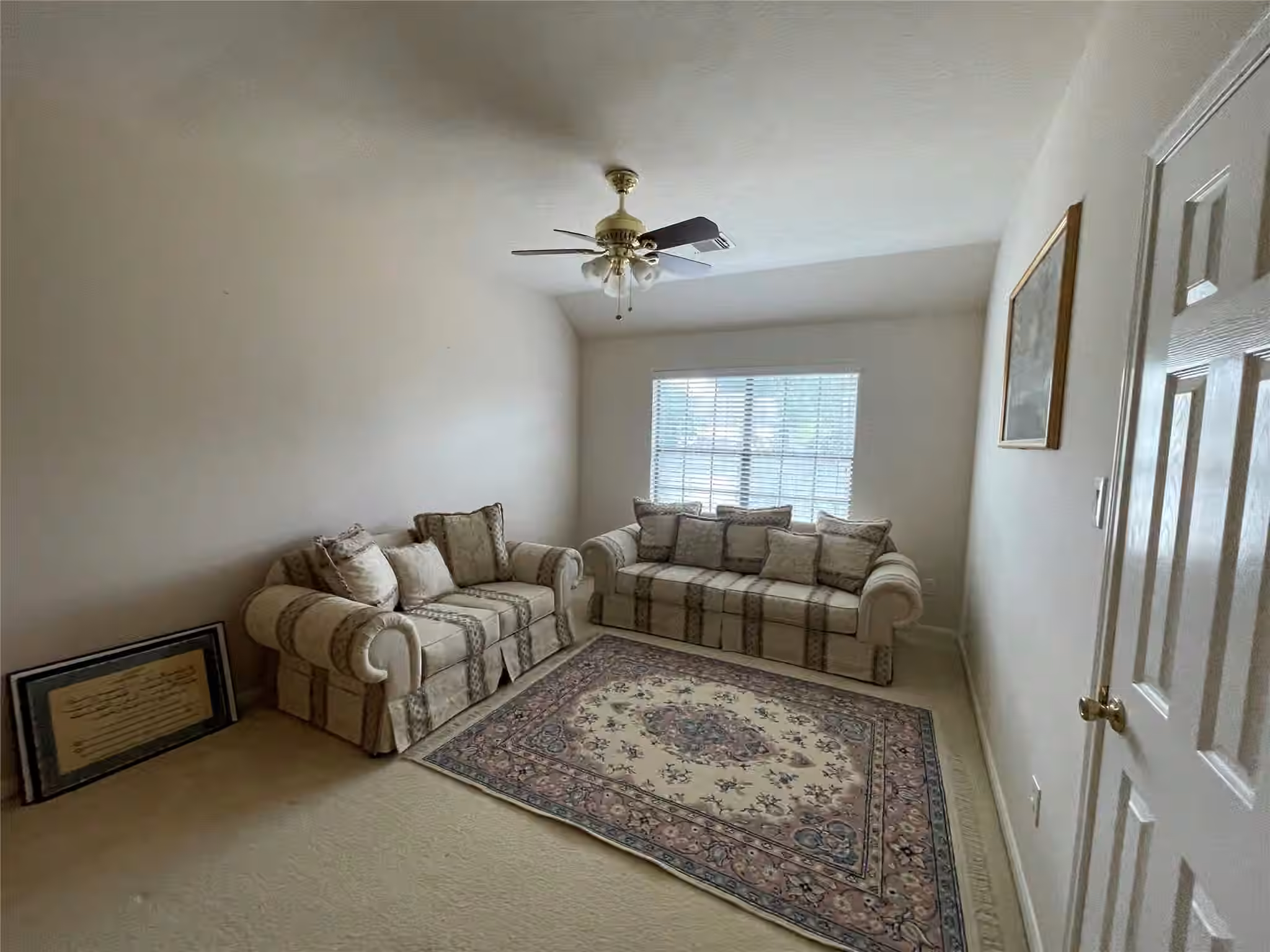 Photo 4 of 16211 Quiet Canyon Court, Friendswood, TX