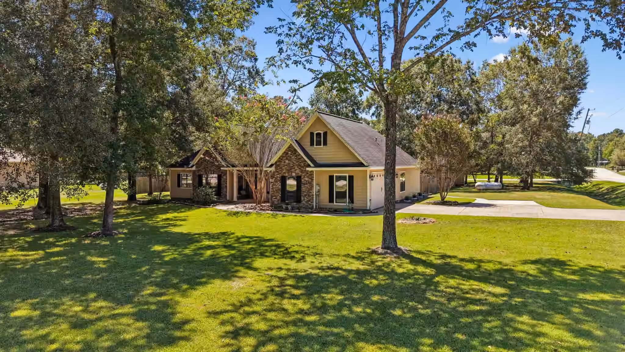 Photo of 27112 Fairway Crossings Drive, Huffman, TX 77336
