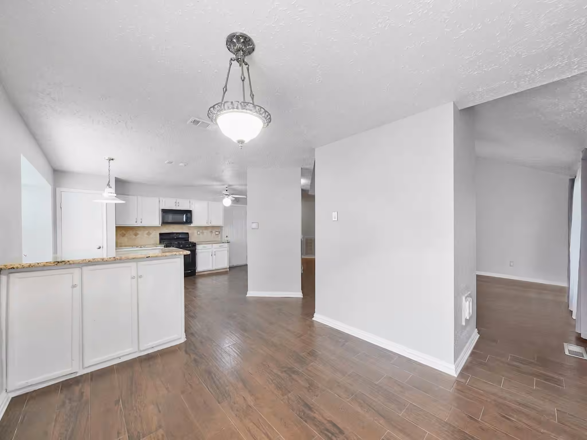 Photo 7 of 4314 Glen Avon Drive, Pasadena, TX