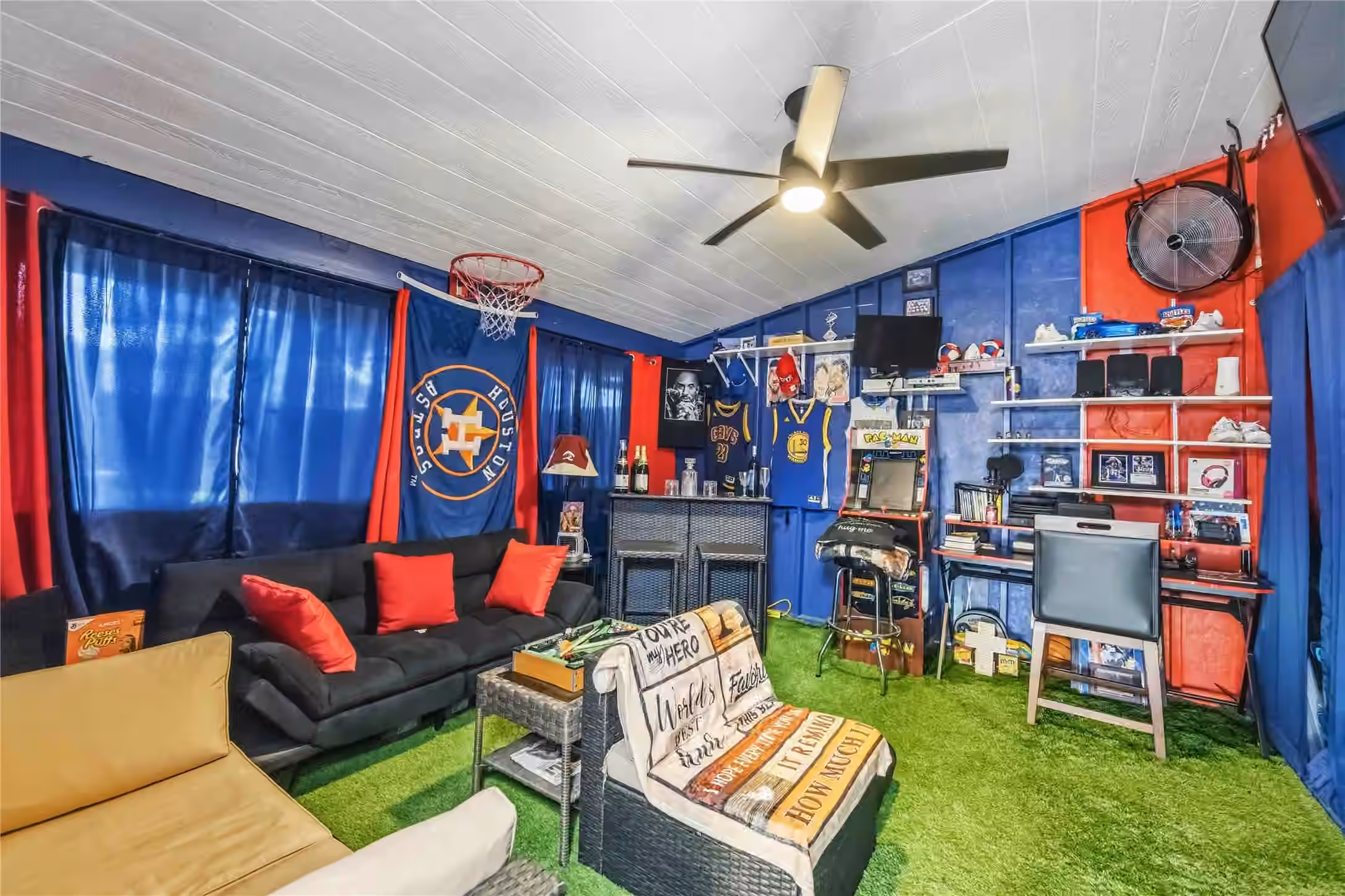 Photo 5 of 8607 Causeway Drive, Houston, TX