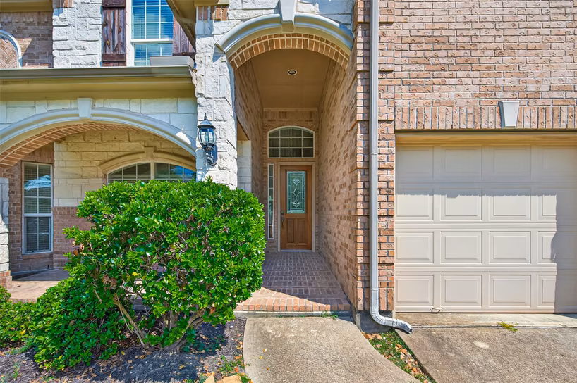 Photo 3 of 1840 Leela Springs Drive, Conroe, TX