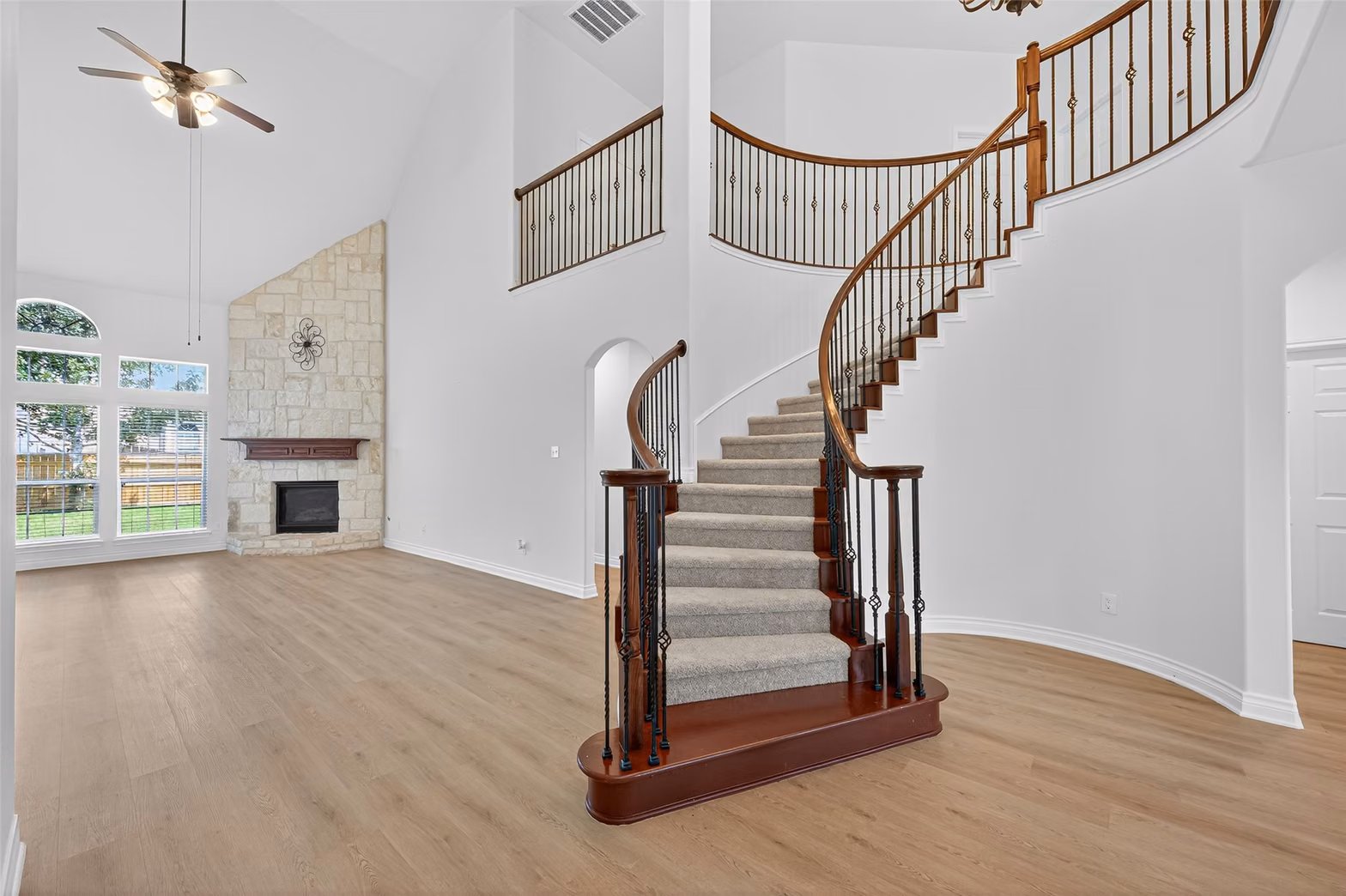 Photo 6 of 1840 Leela Springs Drive, Conroe, TX
