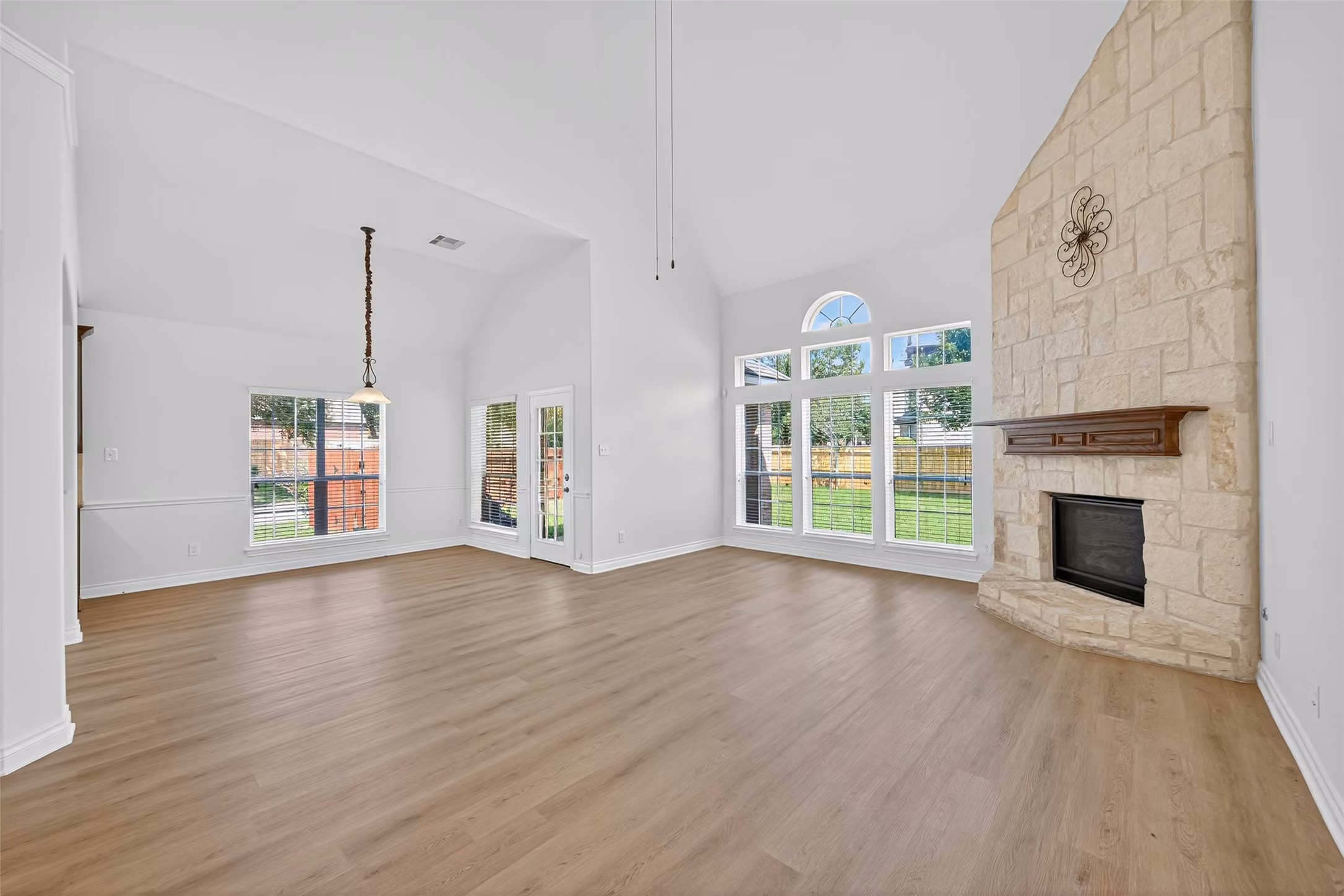 Photo 7 of 1840 Leela Springs Drive, Conroe, TX