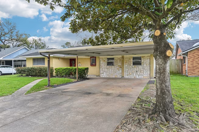Photo 3 of 9631 Carousel Lane, Houston, TX