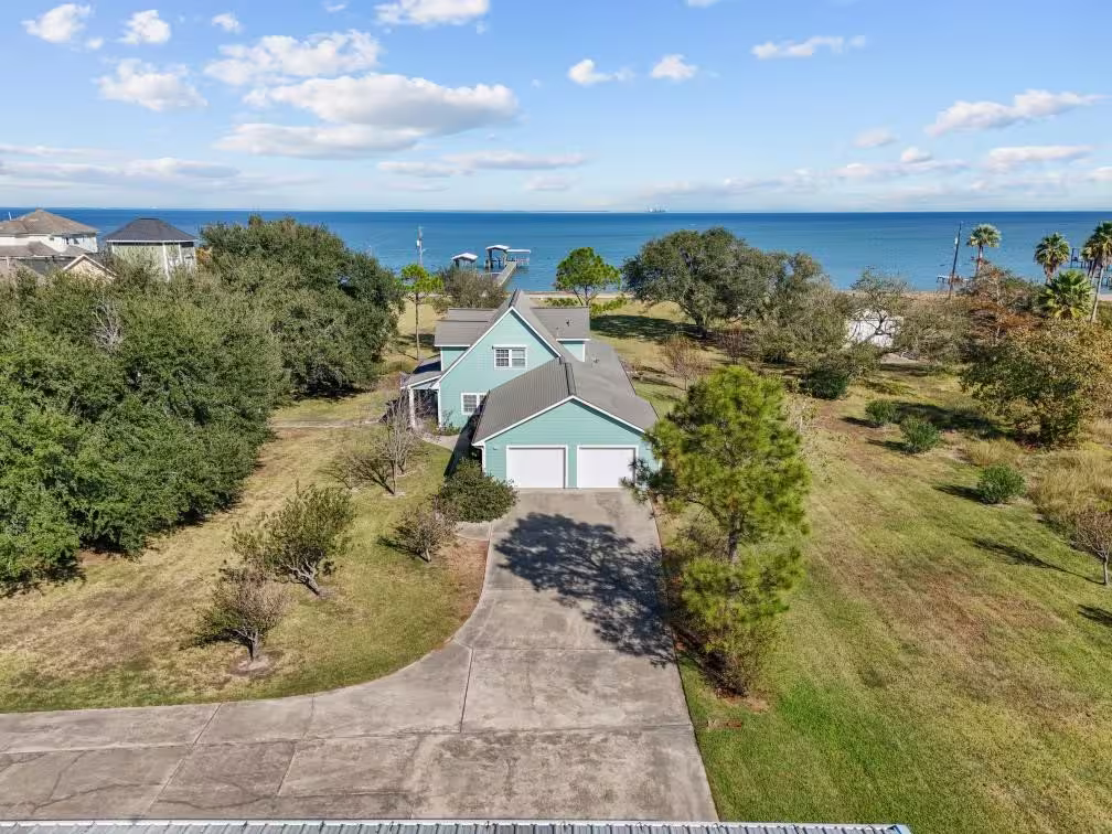 Photo 6 of 2237 Avenue A, San Leon, TX