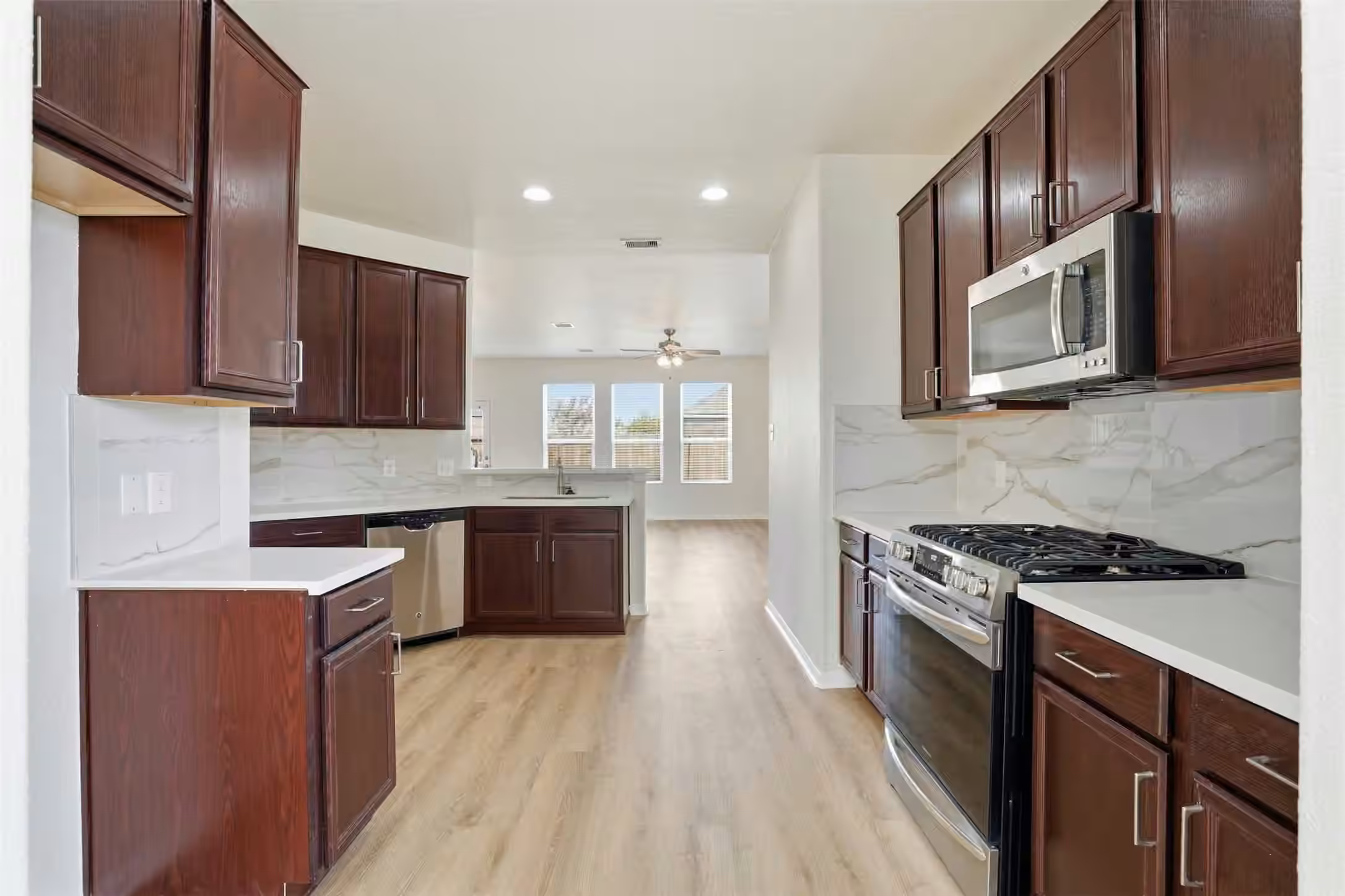 Photo 5 of 2714 Finwood Drive, Rosenberg, TX