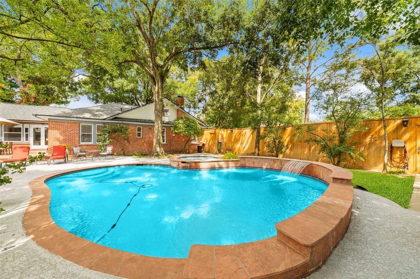 Photo 2 of 1613 California Street, Houston, TX
