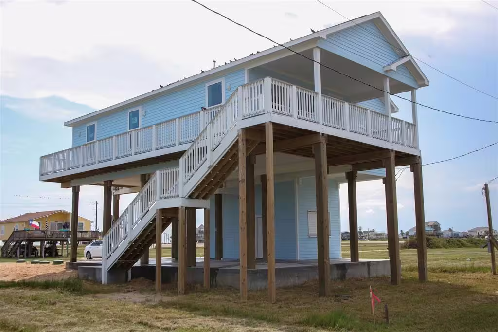 Photo 2 of 13214 Buccaneer Parkway, Freeport, TX