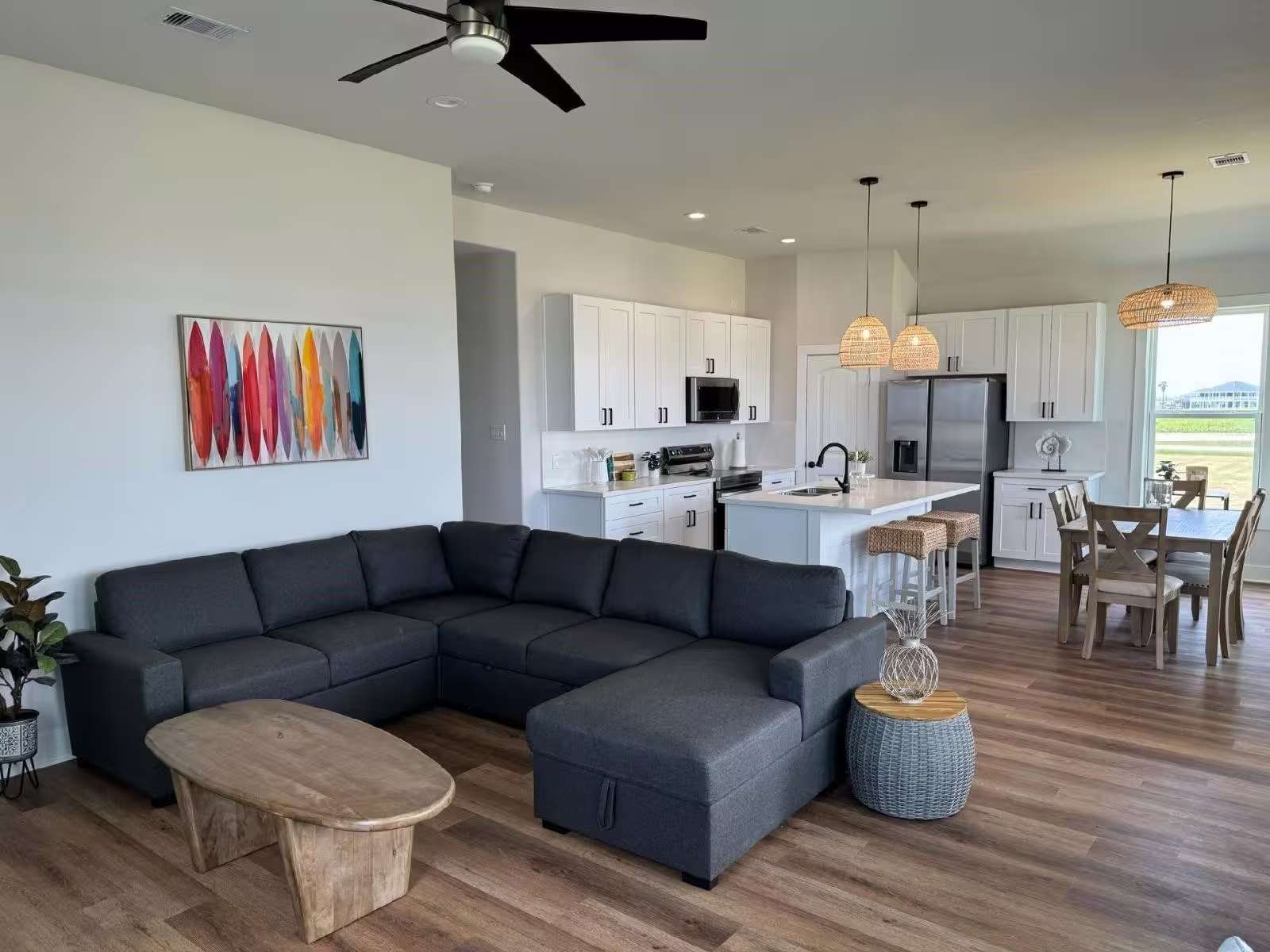 Photo 4 of 13214 Buccaneer Parkway, Freeport, TX