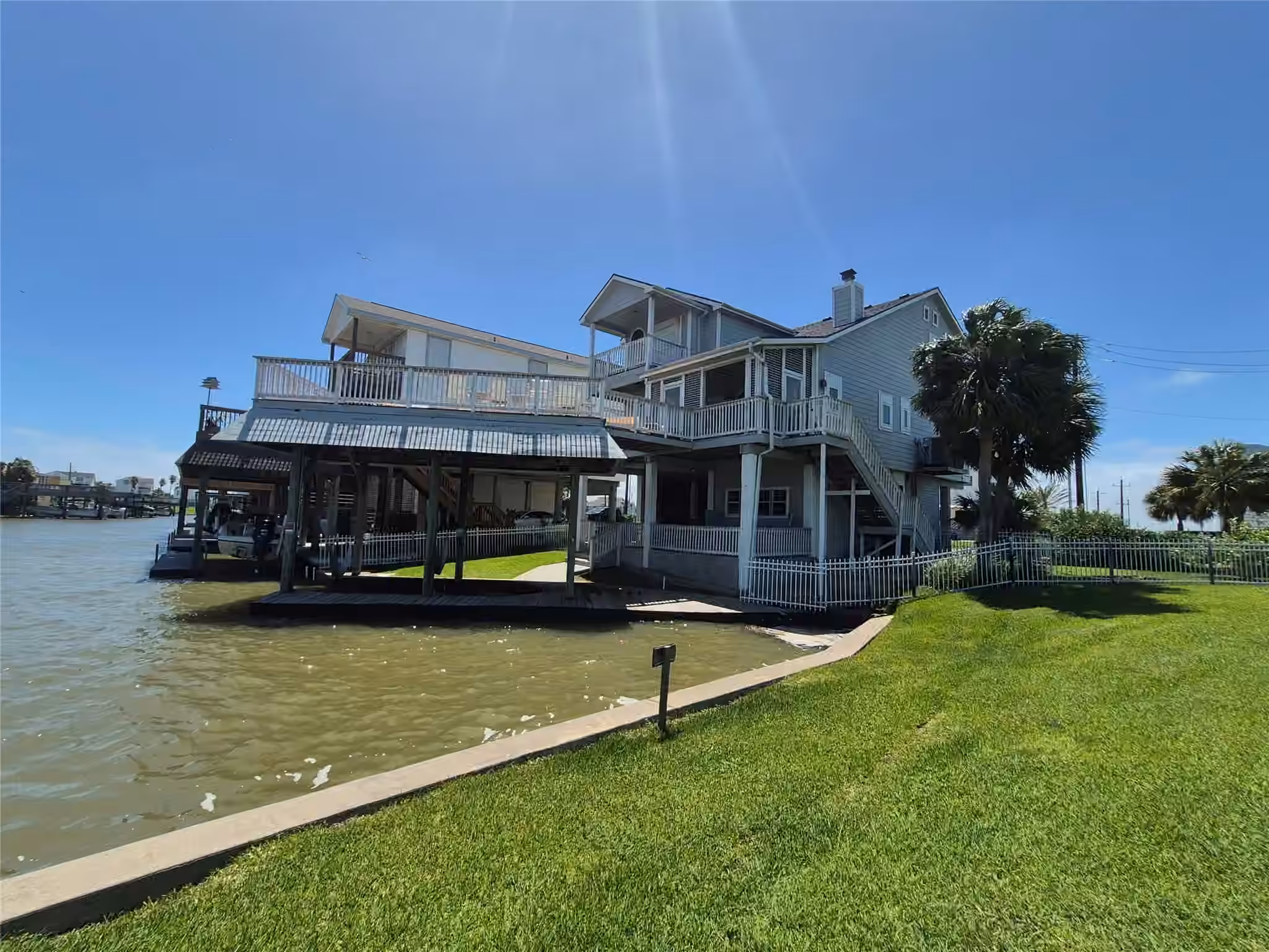 Photo 3 of 111 Kona Drive, Tiki Island, TX