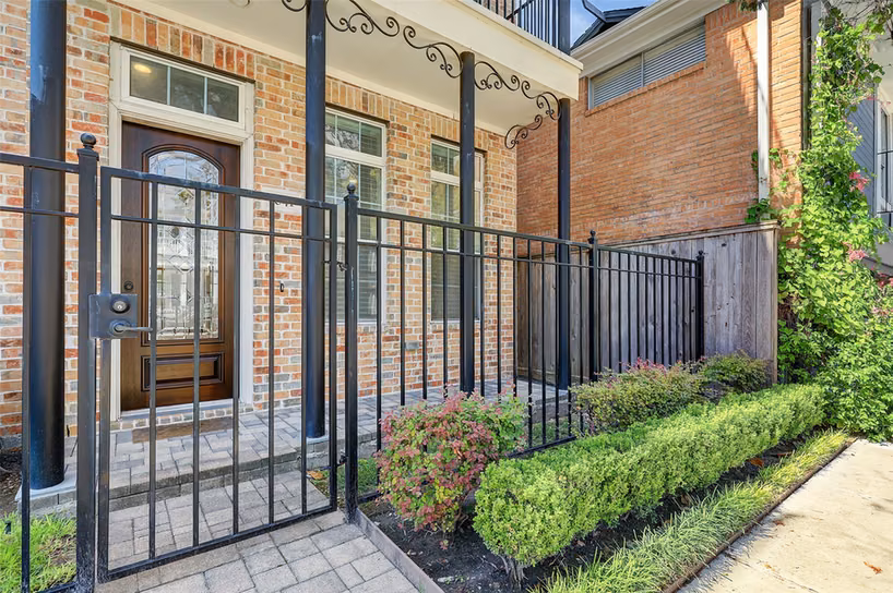 Photo 3 of 1041 Ashland Street, Houston, TX