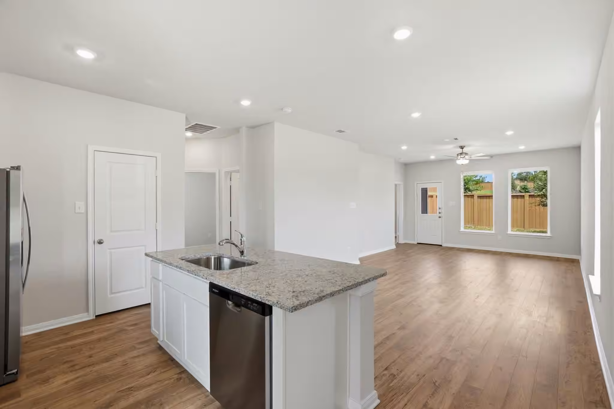 Photo 6 of 21631 Lotus Elm Street, Magnolia, TX