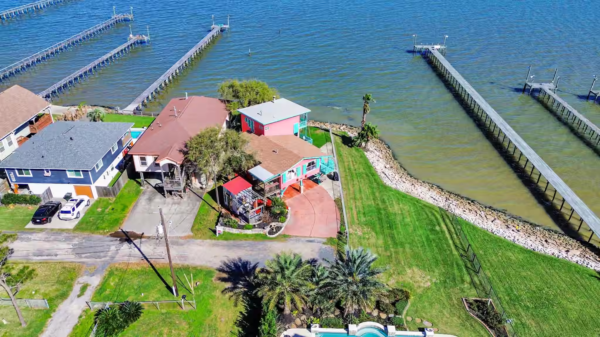 Photo 2 of 1121 6th Street, San Leon, TX