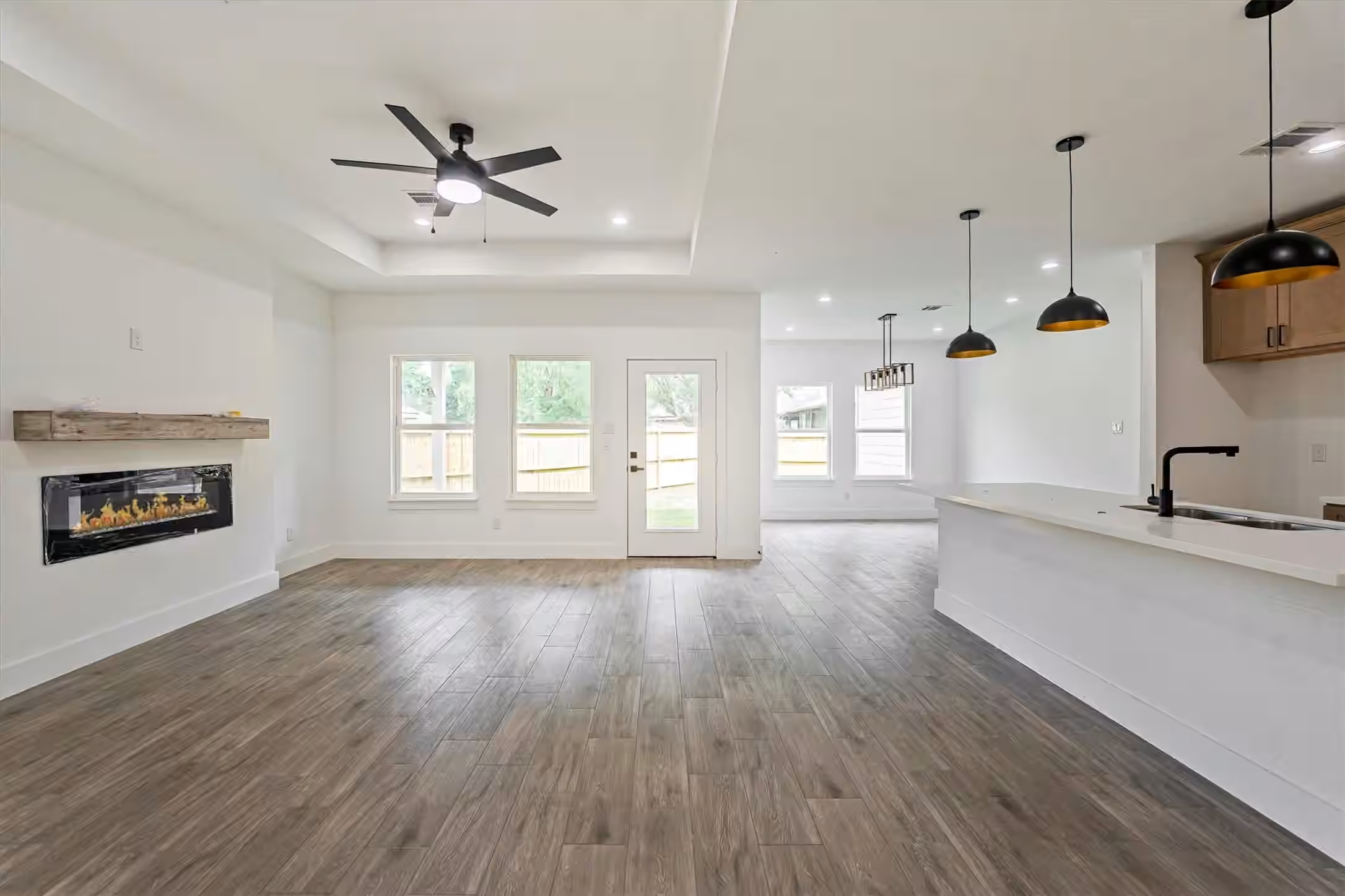 Photo 2 of 10510 Twin Circles Dr, Montgomery, TX