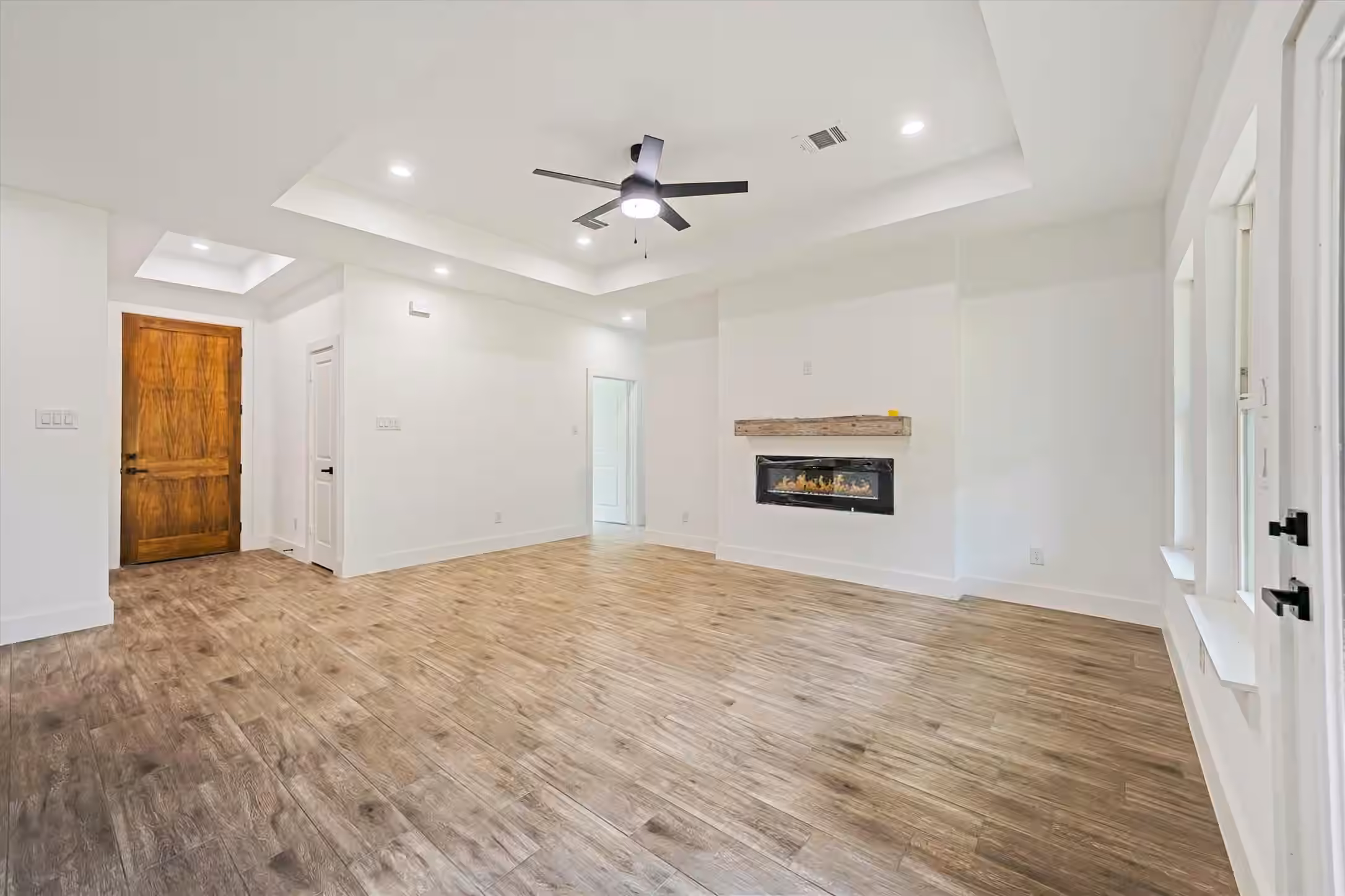 Photo 4 of 10510 Twin Circles Dr, Montgomery, TX