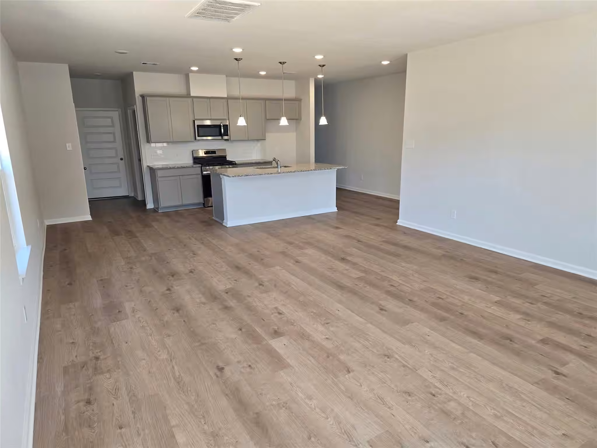 Photo 4 of 13215 Hayden Peak Drive, Iowa Colony, TX