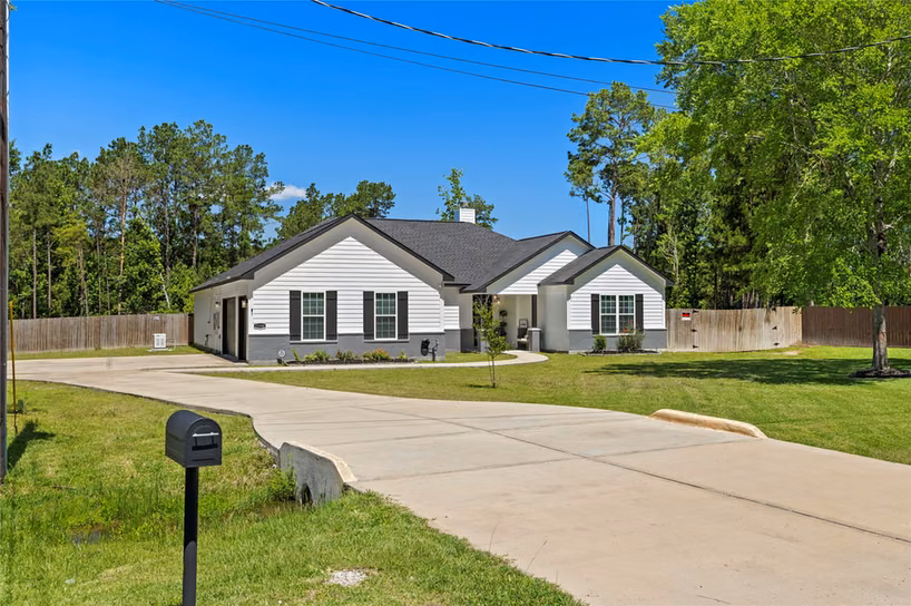 Photo 5 of 23148 Madeira Court, Porter, TX