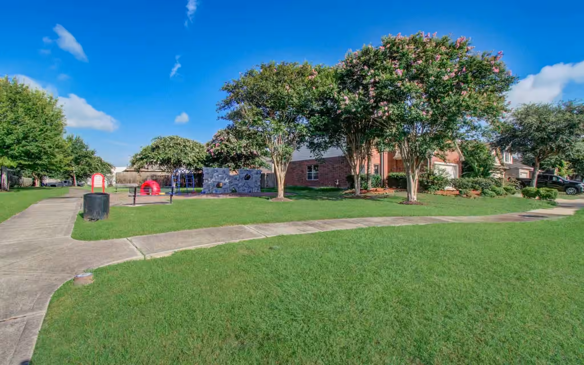 Photo 3 of 14034 Chelseahurst Lane, Houston, TX