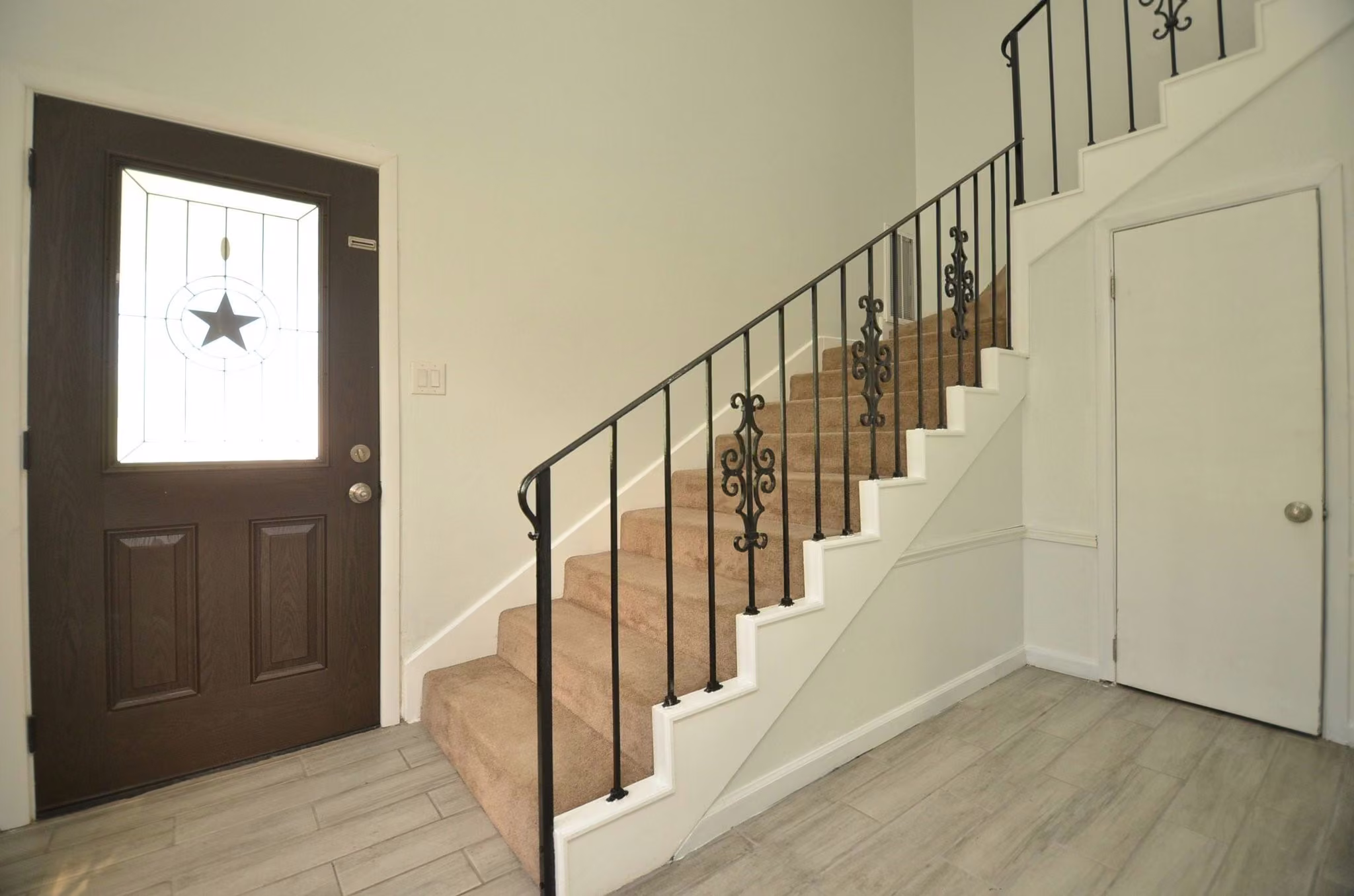 Photo 7 of 2711 Williamsburg Drive, Dickinson, TX