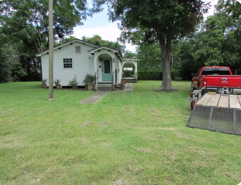 Photo of 363 W Santa Fe Street, Conroe, TX 77301